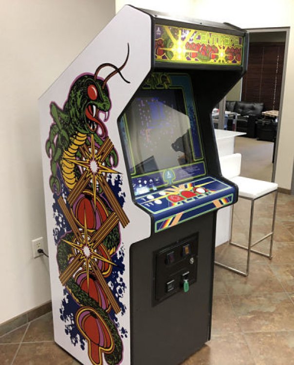 Centipede Arcade Game