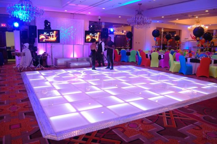 Glowing LED Dance Floor 20ft x 20ft