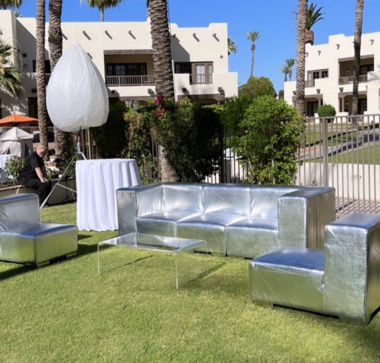 Mondrian - Sofa - Silver Metallic